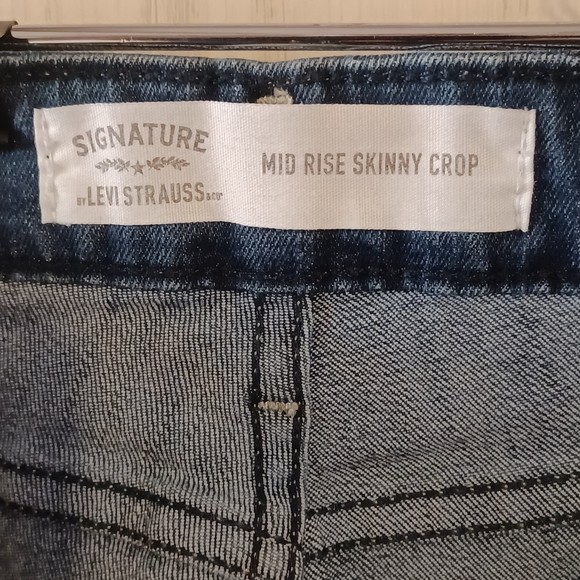 Levi's Signature, Size12 M, 32 x 33, Mid Rise Straight - Picture 8 of 9